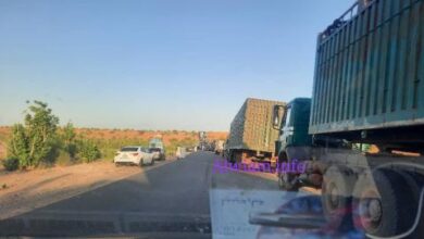 صورة تعثر جزئي في حركة السير على طريق الأمل بسقوط شاحنة قرب بتلميت