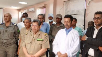 صورة والي لعصابة في زيارة تفقد واطلاع لمستشفى الاستطباب وسط مدينة كيفة المركزية (تفاصيل)