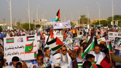 صورة الأحزاب السياسية تنظم مسيرة للمطالبة بوقف العدوان على غزة