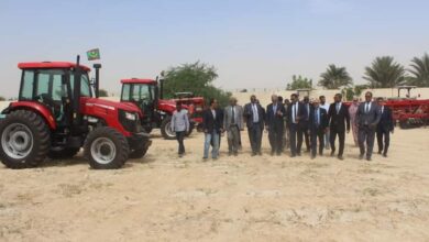 صورة وزارة الزراعة تعلن اقتناء 37 جرارا لتطوير الزراعة المطرية