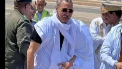 صورة الكاتب الصحفي محمد فال ولد حرمه مدونا عن مدير الامن العام بخصوص التقاعد: لا شيء تغير