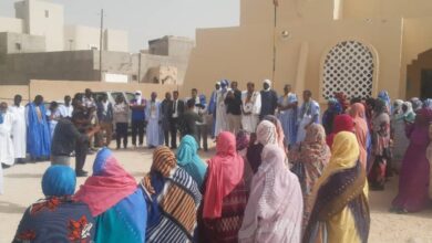 صورة مدرسو نواذيبو يتظاهرون في أول أيام الإضراب ويقررون مسيرة