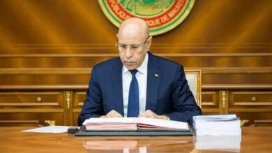 صورة الإعلامي سيد أحمد ولد باب يكتب مدونا عن الرئيس محمد ولد الشيخ الغزواني (نص التدوينة)