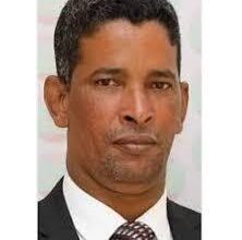 صورة الكفاءة ونظافة اليد انصفتا الوزيرين الأولين السابقين/ نوح محمد محمود