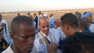 صورة رئيس الحزب الحاكم يصل النعمة رفقة وفد هام لاستقبال الرئيس غزواني (صور)