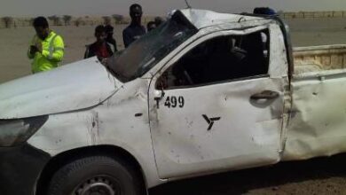 صورة وفاة عاملين إثر انقلاب شاحنة في منجم “كلب الغين”