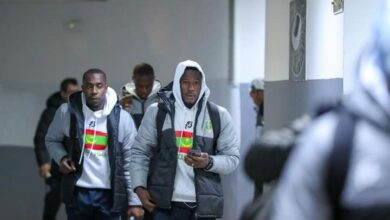 صورة عاجل: منتخب المرابطون يصل ملعب حمادي العبقري بعاصمة تونس