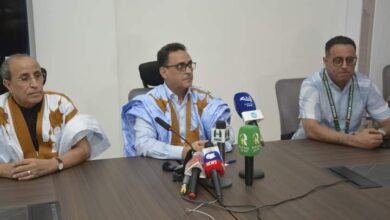 صورة وزير الثقافة ينظم لقاء موسعا مع أعضاء الجالية بساحل العاج (صور)
