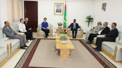صورة الوزير الأول يستقبل وفدا من المبادرة الدولية للشفافية في مجال الصناعات الاستخراجية