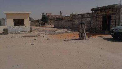 صورة العمدة أمم يصدر أوامرا بإعادة تشغيل حنفية بحي 21 بدار النعيم تثير مشاكل بين سكان الحي