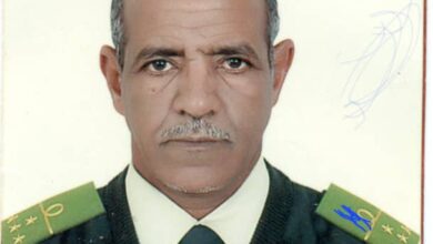 صورة ولد أزوين يصدر شهادة حق في حق الضابط محمد عبد الله ولد أحمد ولد أسليمان