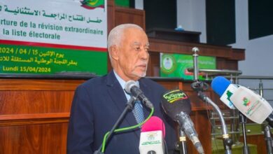 صورة رئيس اللجنة المستقلة يدعوا الأحزاب السياسية للمراجعة الاستثنائية للائحة الانتخابية