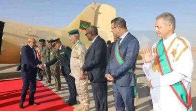صورة رئيس الجمهورية يصل إلى مدينة نواذيبو في مستهل زيارة عمل