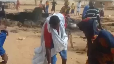 صورة كنكوصه: ثلاثة حرائق في قرى متفرقة بسبب موجة العواصف والغبار