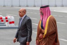 صورة الرئيس غزواني يصل البحرين للمشاركة في القمة العربية (تفاصيل)