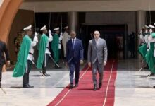صورة رئيس الجمهورية يعود إلى نواكشوط قادما من انجامينا