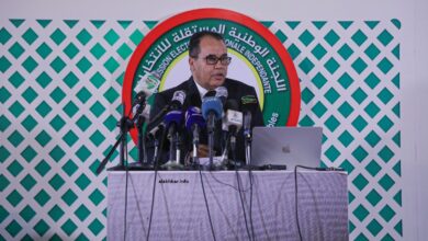صورة لجنة الانتخابات: العملية انطلقت بسلاسة في عموم البلاد