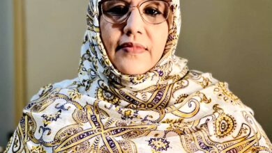 صورة تميز نوعي لمنسقة حملة النساء بمقاطعة تيارت في حشد جماهيرها في مهرجان غزواني الافتتاحي