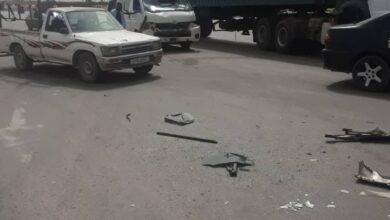 صورة نواكشوط: حادث تصادم “أفانسيس” بحافلة نقل صغيرة وأضرار في السيارتين