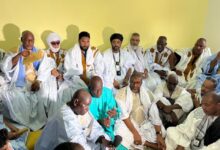 صورة الخليفة العام للطريقة القادرية في غرب أفريقيا: الشيخ عبد العزيز ولد الشيخ آياه يجتمع بمجلس الحل والعقد في النمجاط