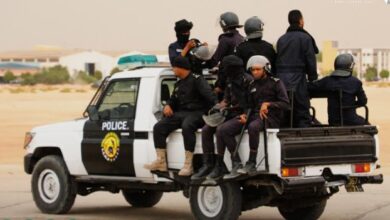 صورة الشرطة تؤكد توقيف باكستانيين دخلوا البلاد بطرق غير شرعية وتعلن ترحيلهم قريبًا