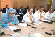 صورة وزيرة البيئة تدافع عن ميزانية 2025 أمام الجمعية الوطنية بقيمة 563 مليون أوقية