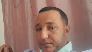 صورة الفاعل الاقتصادي سيدي محمد ولد لبيظ يقدم تعازيه في وفاة الوجيه محمد ولد أحمد ولد الشيخ (تعزية)