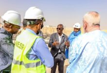 صورة وزير الإسكان يتفقد تقدم الأشغال في مركزين صحيين بنواكشوط الشمالية