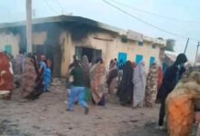 صورة حريق هائل يدمر عدة محال تجارية في السوق المركزي بكوبني