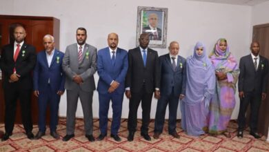 صورة وزير الشؤون الإسلامية والتعليم الأصلي يوشح عدداً من أطر وموظفي القطاع (أسماء)