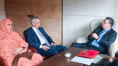 صورة مفوض حقوق الإنسان يجري مباحثات ثنائية مع الوفد المغربي بجنيف