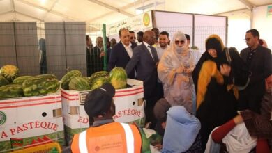 صورة وزيرة التجارة تتفقد معارض رمضان في نواكشوط وتؤكد نجاح المبادرة (صور)