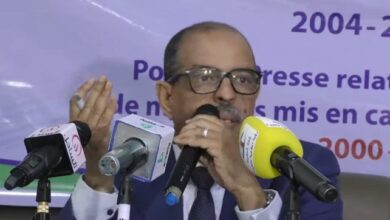 صورة عسكريون مفصولون يحتجون على إقصائهم ويطالبون بالمشاركة في الحوار الوطني