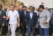 صورة وزير الصيد الموريتاني ونظيره التركي يزوران سوق السمك بنواكشوط