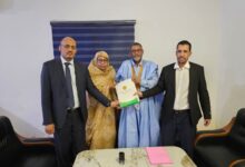 صورة الدكتور سيداتي ولد أعمر جودة يتسلم مهامه مديرًا عامًا لمركز الاستطباب بالنعمة