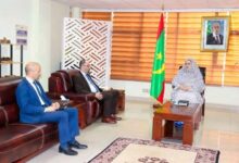 صورة وزيرة التجارة تجري مباحثات مع السفير الجزائري في موريتانيا