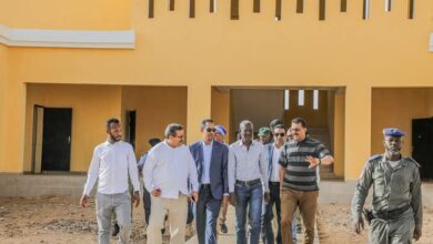 صورة وزير الإسكان يتفقد مشاريع بنية تحتية في تگانت ولبراكنة ويؤكد استكمال المشاريع المتأخرة قبل نهاية 2025