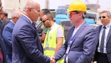 صورة بوغالي يقوم بزيارة إلى ميناء نواكشوط (فيديو)