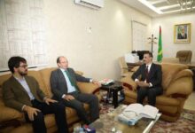 صورة وزير الثقافة والفنون والاتصال يستقبل بمكتبه السفير الإسباني