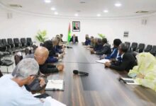 صورة الوزير الأول ولد اجاي يترأس اجتماع اللجنة الوزارية المكلفة بصندوق دعم سكن المدرّس
