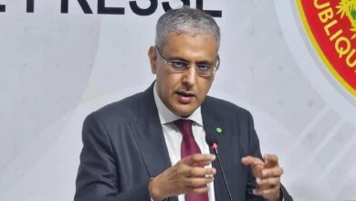 صورة وزير البترول: الرئيس يتابع أزمة الكهرباء ويوجه بحلول عاجلة و50 مليار أوقية قديمة لمعالجتها