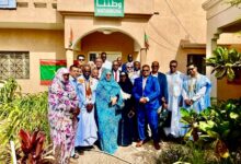 صورة وفد من البرلمانيين والأطر والإعلاميين يؤدي زيارة لبرنامج ” وطننا” (صور)