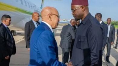 صورة سونكو يشيد بتسهيلات موريتانيا ويصفها بـ”الشجاعة” ويشكر الرئيس غزواني
