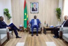 صورة وزير الخارجية الموريتاني يلتقي رئيس بعثة المنظمة الدولية للهجرة في نواكشوط