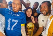 صورة فريق الكرفة يفوز ببطولة كأس النائب امقيرة بنت سيدات ولد الوداني ببلدية أم لحياظ (صور)