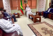 صورة وزيرة التجارة والسياحة تستقبل السفير المالي في نواكشوط