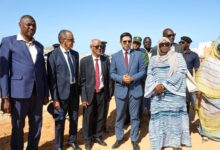 صورة وزير تمكين الشباب والتشغيل يؤدي زيارة تفقدية للمنشآت الرياضية والشبابية بنواكشوط (صور)