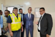صورة وزير الصيد يزور ميناء نواكشوط المستقل المعروف بميناء الصداقة (صور)