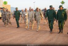 صورة وزير الدفاع يتفقد الكتيبة الموريتانية بالقوة المشتركة في انبيكت لحواش (صور)