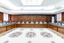 صورة مجلس الوزراء يصادق على اتفاقية الوساطة ويطلق خطة لمكافحة الحرائق (بيان)